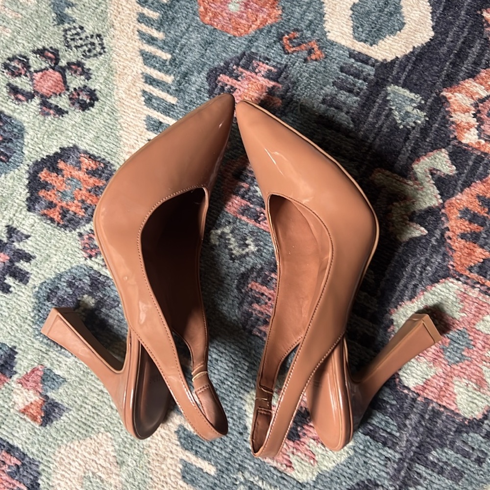 Gianni Bini Karissa slingback pumps in tan